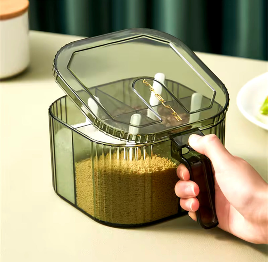 Four Compartment Seasoning Spice Box, Transparent Flip Cover Spice Box, Kitchen Spice Pot Four Compartment Seasoning Spice Box, Transparent Flip Cover Spice Box, Kitchen Spice Pot